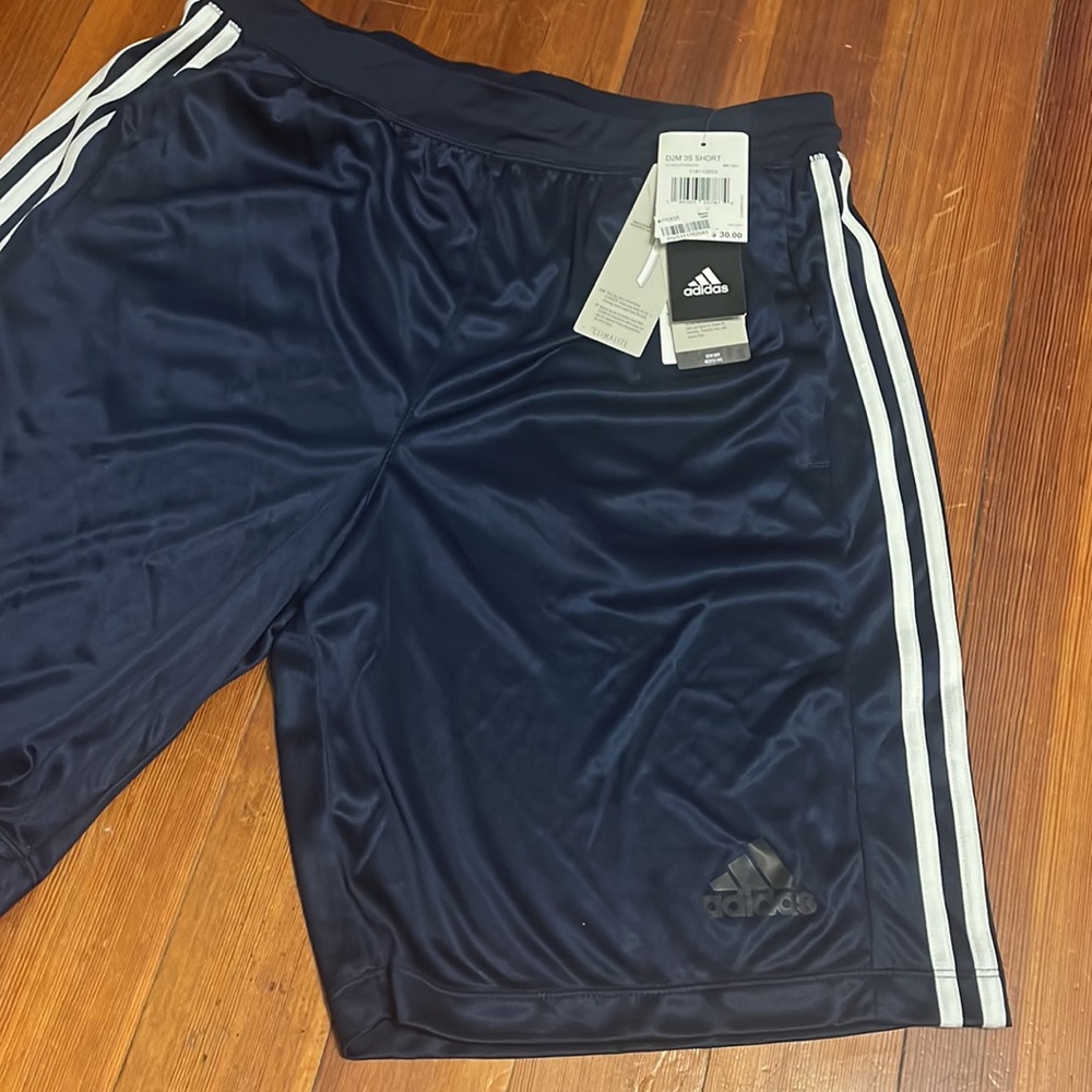 Nike Men’s Climalite shorts size large. New with tags